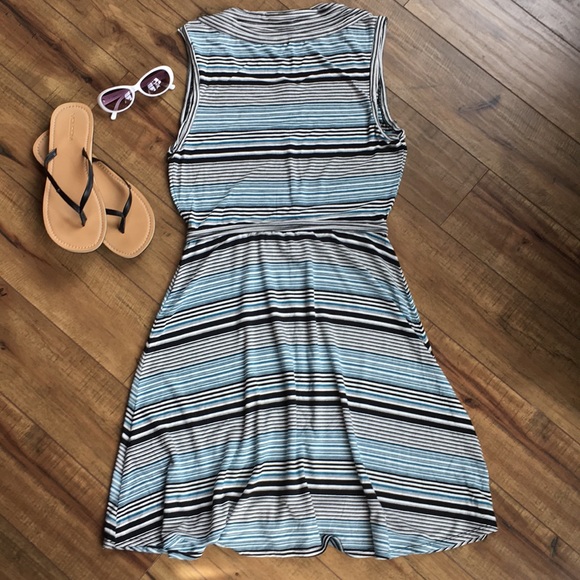 MAX STUDIO DRESS - Picture 5 of 5